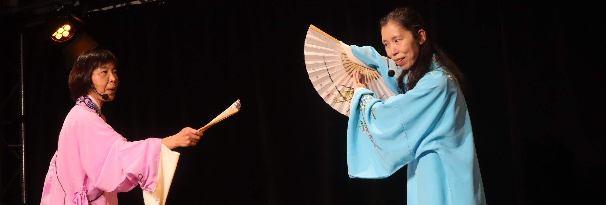 Ruo Hong (left) and Shi Bei (right) of the Meng Wei Yue Opera perform 