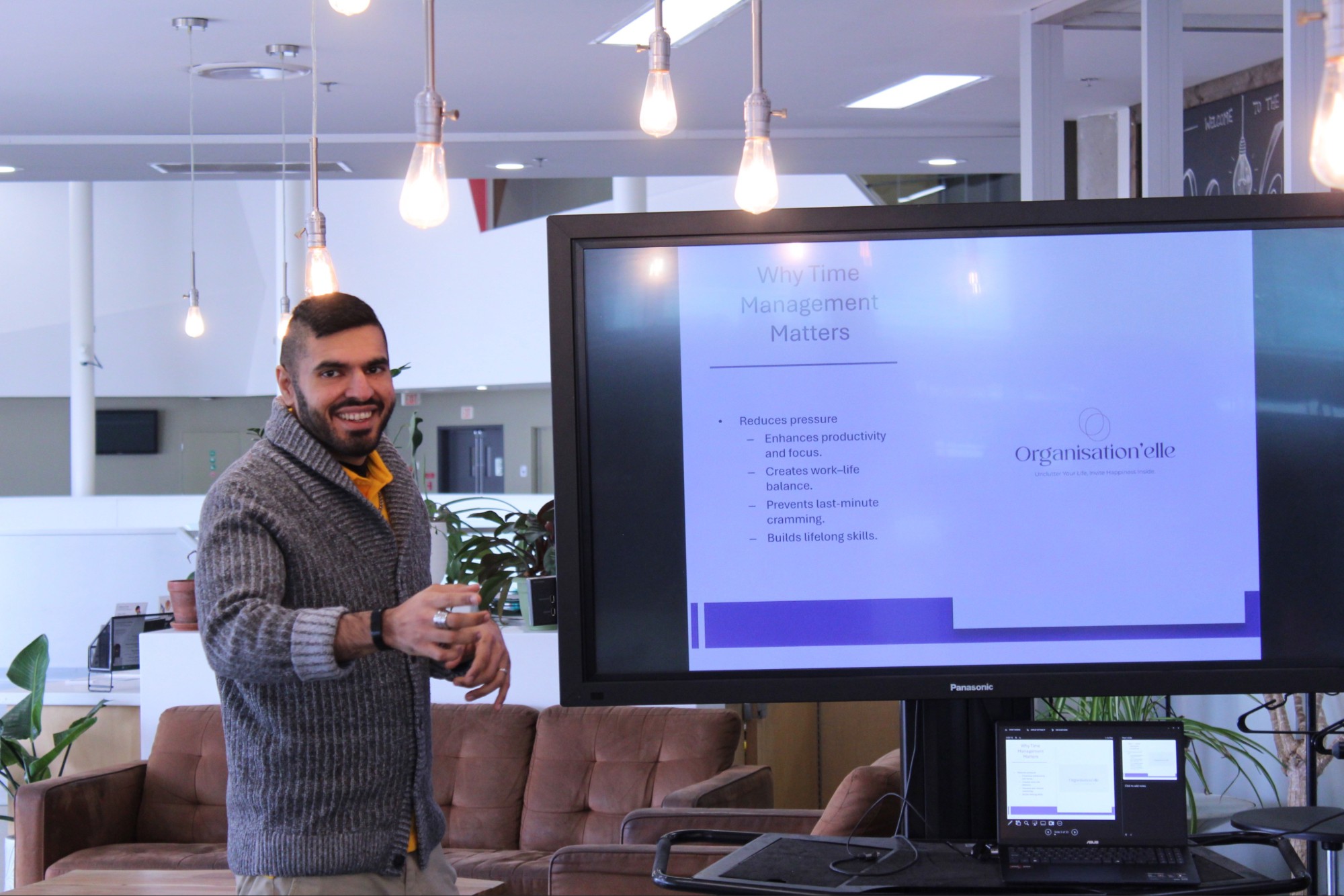 Life coach Syed Hassan speaking to students at Algonquin College on March 30.